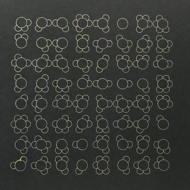 6 bits flowers with heart, gold on black, shuffled