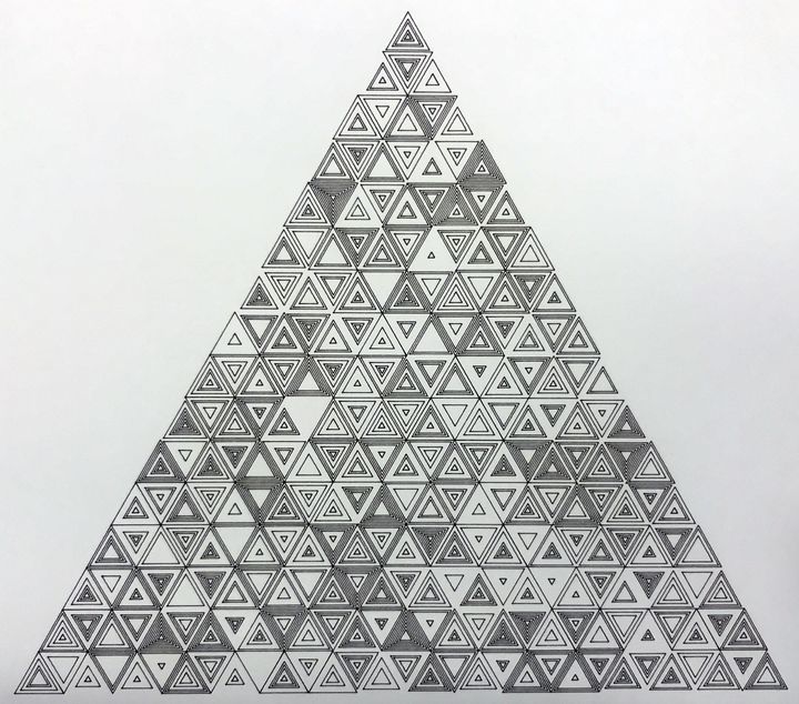 8 bits triangles, black on white, shuffled