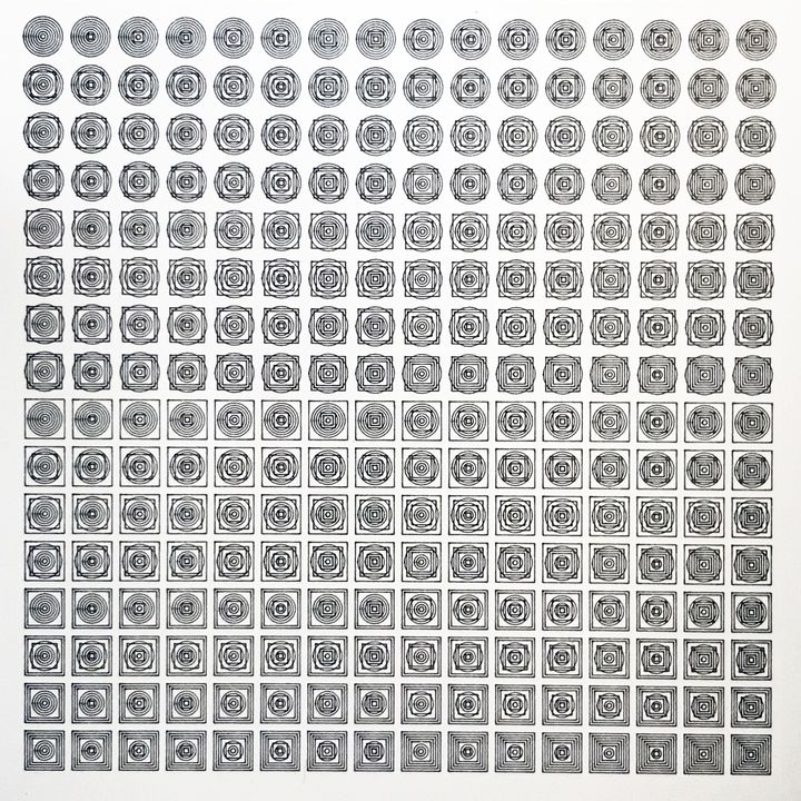 8 bits circles and squares, black on white, in sequence